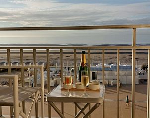 Terras met uitzicht op strand bij Nieuwpoort Zeezicht Strand Imperial appartement in Nieuwpoort-Bad, Belgi.