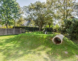 Groene speelruimte buiten Plokkersheem vakantiehuis in Watou, Belgi