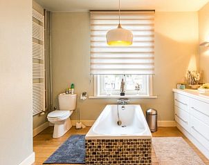 Luxe badkamer in Huize Pervijze, vakantiehuis in Westhoek Diksmuide, Belgische kust.