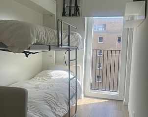 Slaapkamer met stapelbed in Appartement 3 Beaufort, Nieuwpoort aan zee, West-Vlaanderen, Belgi, ideaal voor gezinnen met kinderen.