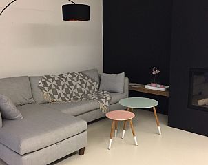 Gezellige woonkamer met open haard in Aan't zeetje - Westende vakantieappartement, West-Vlaanderen, Belgi.