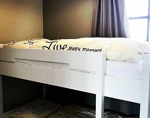 Bunk bed in modern children's room of Pladutse Gite vacation home Kluisbergen, East Flanders.