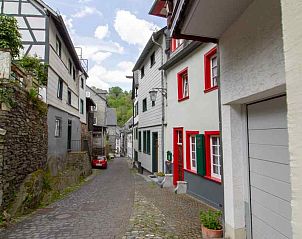 Verken de charmante straatjes rond vakantiehuis DE005 in Monschau, Noordrijn-Westfalen, Duitsland.