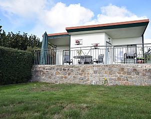 Verblijf 03018402 • Vakantiewoning Oostzee • Das Haus Am See mit Kamin und eigenem Boot 