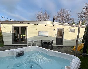 Verblijf 030257 • Chalet Terschelling • Huisje Bloesem (met buitenspa/jacuzzi) 