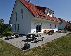 Guest house 03028501 • Holiday property Baltic Sea • Ferienhaus nahe Insel Poel mit Kamin Terrasse und Garten 