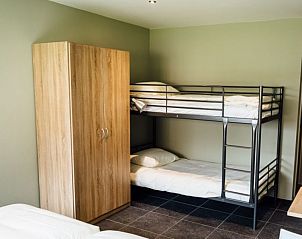 Gezellige slaapkamer met stapelbed in Witte Hoef vakantiehuis, Schaffen, Vlaams-Brabant, Belgi.