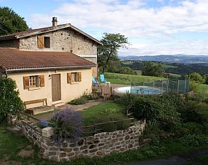 Guest house 03829002 • Holiday property Auvergne • Vakantiehuis in St. Flour l&apos; etang 
