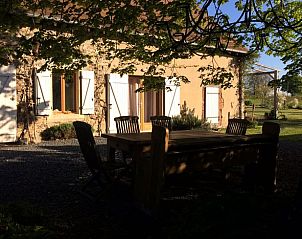 Guest house 04025202 • Holiday property Burgundy • Vakantiehuis in Gilly sur Loire 