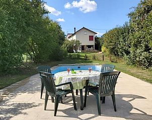 Guest house 04026101 • Holiday property Burgundy • Vakantiehuisje in Donzy le National 