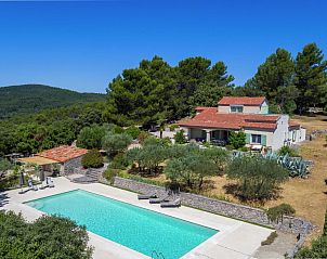 La Rocaille cottage in Pignans, Provence with pool and panoramic views of nature.