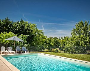 Enjoy the pool at Maison Girou Haut, a vacation home in Montcabrier, Midi-Pyrnes, surrounded by greenery and tranquility.