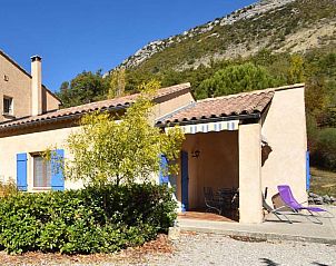Unterkunft 05010114 • Ferienhaus Rhone-Alphes • Vakantiehuis in La Roche-sur-le-Buis met zwembad, in Provenc 