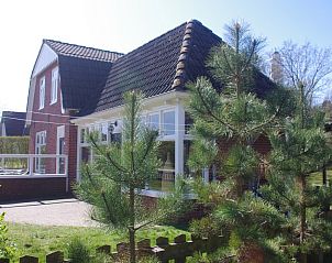 Guest house 050139 - Holiday property Schiermonnikoog - Twa Blomkes