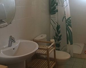 Guest house 05017901 - Holiday property Rhone-Alphes - Huisje in Gras