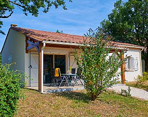 Guest house 05410712 • Holiday property Aquitaine • Bungalow 6 pers. vrijstaand 