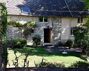 Ferienhaus in Leuze, Picardie, Frankreich mit charmanter Steinfassade und grnem Garten.