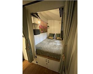 Verblijf 056609 - Bijzondere overnachtingen Limburg - Romantische pipowagen in het bos nabij Maastricht met 2 slaa