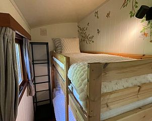 Verblijf 056609 - Bijzondere overnachtingen Limburg - Romantische pipowagen in het bos nabij Maastricht met 2 slaa