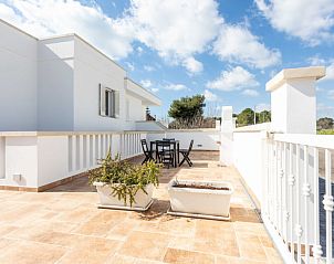 Guest house 08510211 • Holiday property Apulia / Puglia • Vakantiehuis Gioia 2 