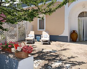 Guest house 0851303 • Holiday property Apulia / Puglia • Vakantiehuis Trullo Fior di Capperi 
