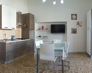 Guest house 0851704 - Apartment Apulia / Puglia - Appartement Ger�umige Erdgeschosswohnung f�r bis zu sechs 
