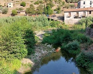 Geniet van de serene omgeving van Bella Isolabona, een vakantiehuis in het schilderachtige Isolabona, Liguri, Itali.