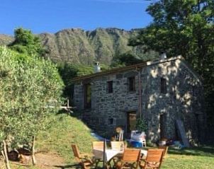 Guest house 09028004 - Holiday property Liguria - Vakantiehuis in San Colombano certenoli