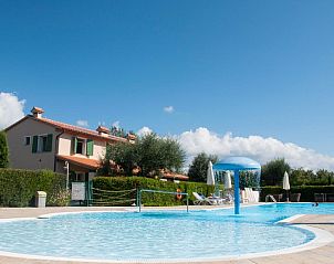 Discover the pool at Agriturismo Le Gorette in Cecina Mare, Tuscany, an ideal vacation accommodation for relaxation and nature enjoyment.