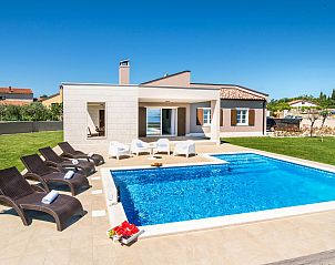 Unterkunft 10116677 - Ferienhaus Istrien - Vakantiehuis Villa KavranLux
