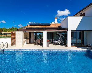 Verblijf 10120801 - Vakantiewoning Istrie - Vakantiehuis Villa Mala Halu