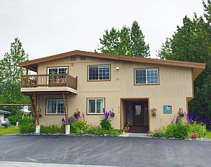 Guest house 1026302 • Bed and Breakfast Alaska • House on the Rock B&B 