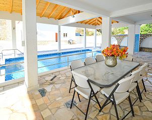 Guest house 10310103 - Holiday property Dalmatia - Vakantiehuis Villa Kursar