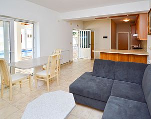 Guest house 10310103 - Holiday property Dalmatia - Vakantiehuis Villa Kursar