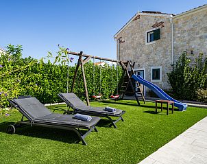 Guest house 10310104 - Holiday property Dalmatia - Vakantiehuis Carmen