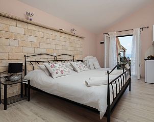 Guest house 10313601 - Holiday property Dalmatia - Vakantiehuis Villa Mutnik