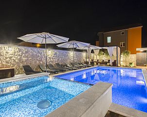 Guest house 10318805 • Holiday property Dalmatia • Villa apartment Danica 