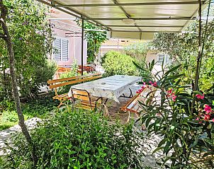 Guest house 1032003 - Holiday property Dalmatia - Vakantiehuis Mirko