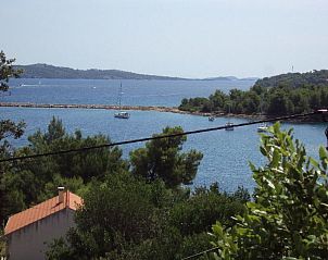 Guest house 10328002 - Apartment Dalmatia - Appartement Sch�ne Wohnung in Zaglav mit privatem Parkplatz