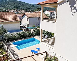 Guest house 10334501 - Holiday property Dalmatia - Vakantiehuis Villa Zlatan