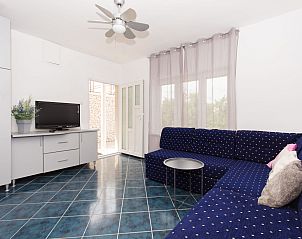 Guest house 10340201 • Holiday property Dalmatia • Chill house 