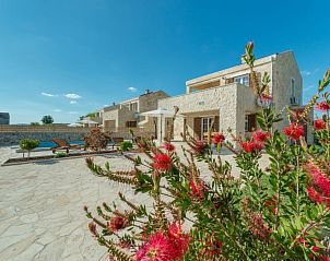 Guest house 10347131 - Holiday property Dalmatia - Vakantiehuis Steinvilla mit Pool, Meerblick, N�he Sandstran