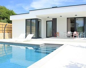 Verblijf 1044742 - Vakantiewoning Kvarner - Vakantiehuis Luxuriöses Ferienhaus Sunny Garden in Barbat a