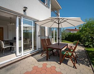 Guest house 1045401 - Holiday property Kvarner - Vakantiehuis Graziani