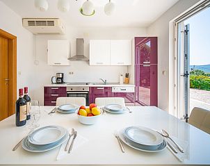 Guest house 1045401 - Holiday property Kvarner - Vakantiehuis Graziani