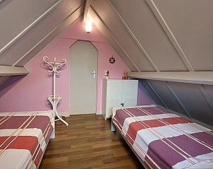 Gezellige zolderkamer in vakantiehuis Duinendaele 272, Adinkerke, De Panne, Belgische kust.