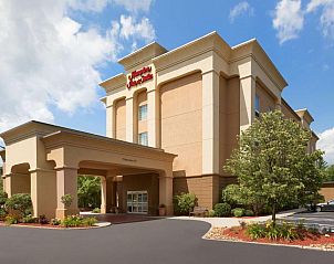 Guest house 11725101 • Apartment New England • Hampton Inn & Suites Greenfield 