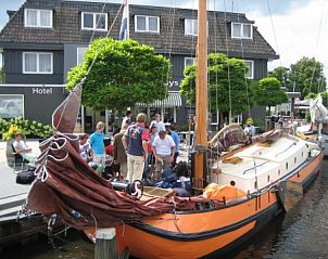 Verblijf 120129 • Boot Sneekermeer • De Oranje Schuit 