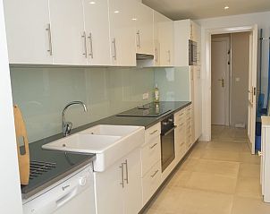Moderne keuken in Appartement Fuengirola Costa Del Sol Zuid-Spanje, ideaal voor een ontspannen verblijf in Fuengirola, Costa del Sol.