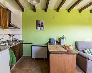 Gezellige keuken in Vakantiehuisje in Drcal, Andalusi, met rustieke details en moderne voorzieningen.